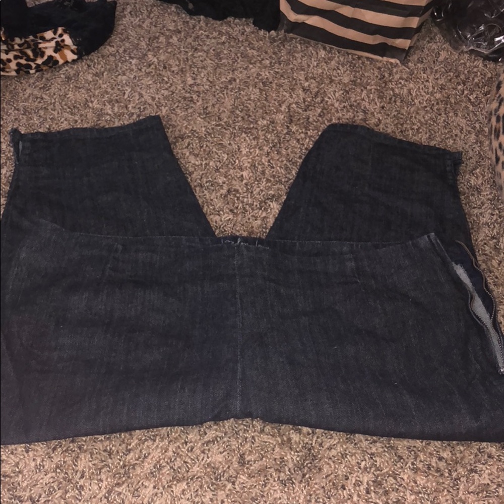 Jean capris - Picture 2 of 4